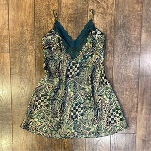 vintage victoria’s secret 1996 paisley satin & lace slip dress in emerald green